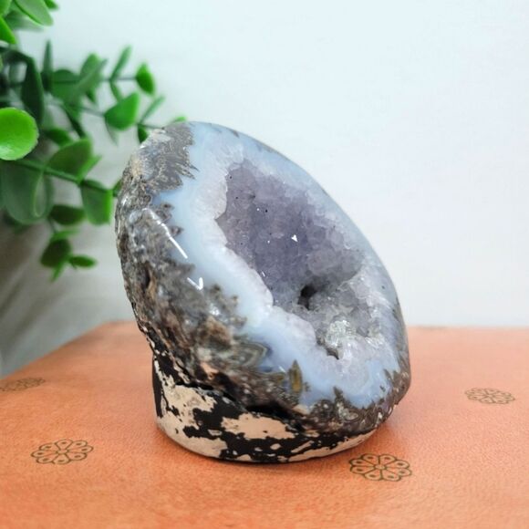 Natural Agate & Amethyst Geode Pair – Polished Crystal Décor Set - Picture 6 of 16